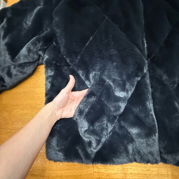 Abercrombie & Fitch Oversized Faux Fur Quilted Puffer Jacket XL Black - Picture 3 of 9